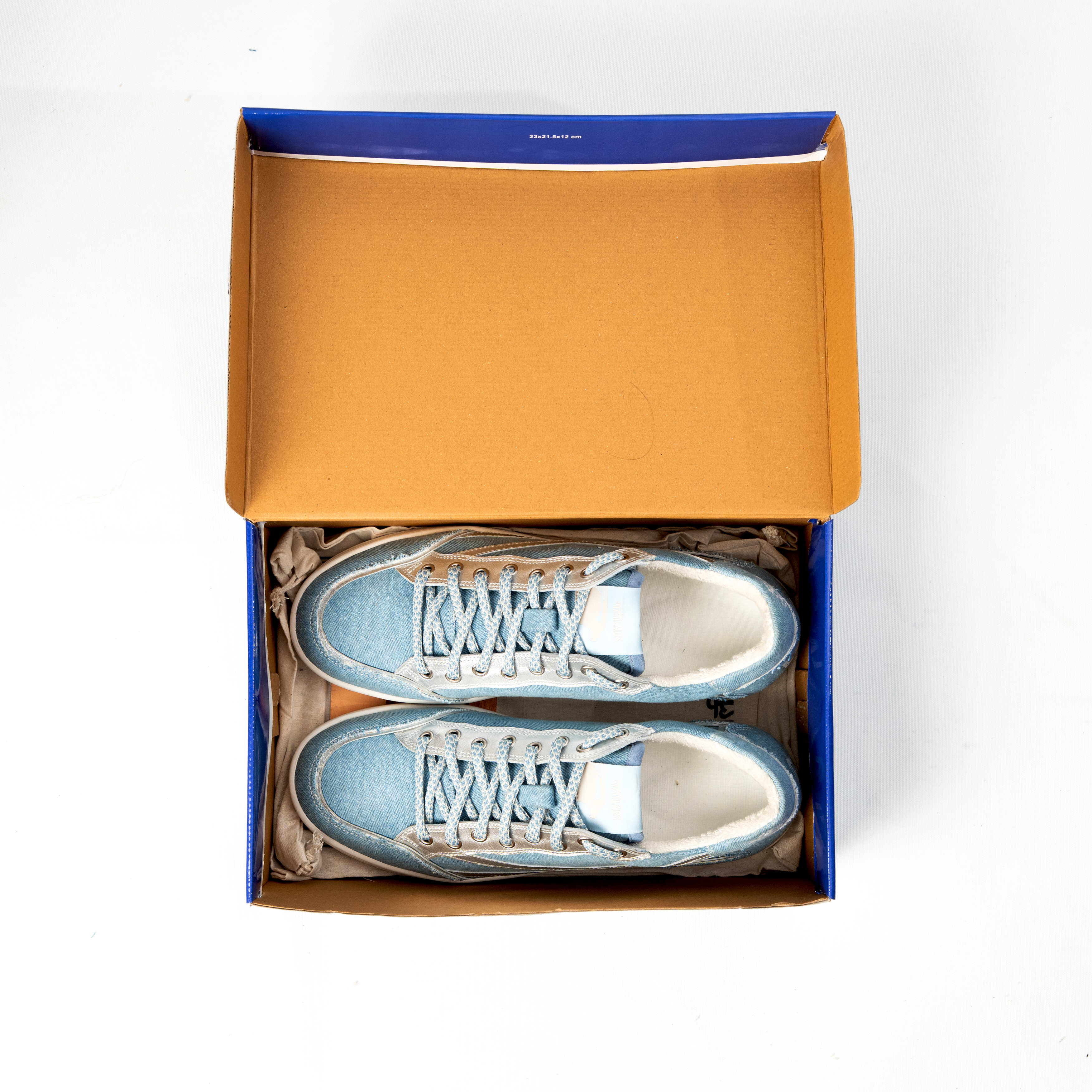 Gully Number 001 - Baaz Baadal Blue