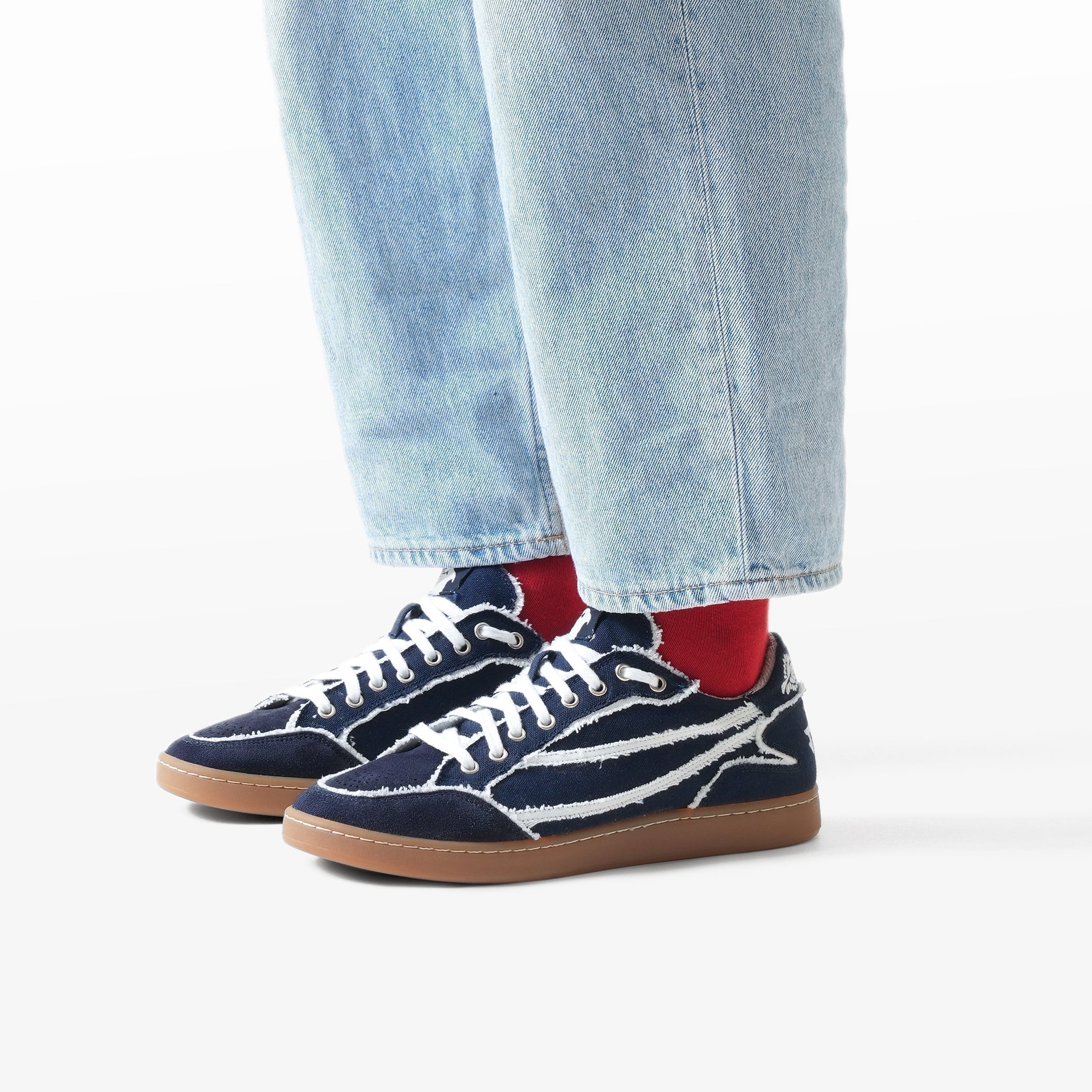 Gully Number 001 - Baaz Leila Navy
