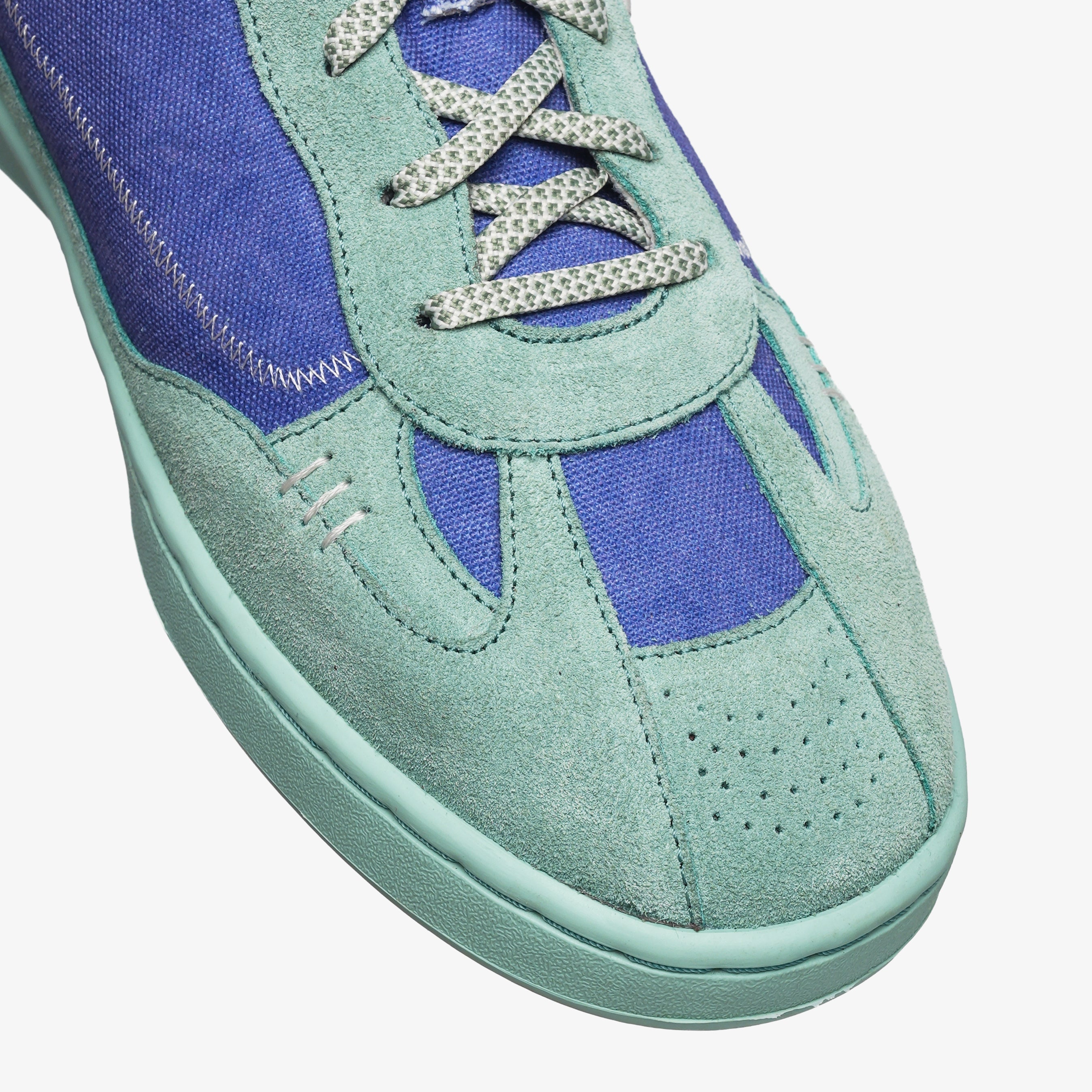 GULLY NUMBER 001 - Baaz Taal Blue