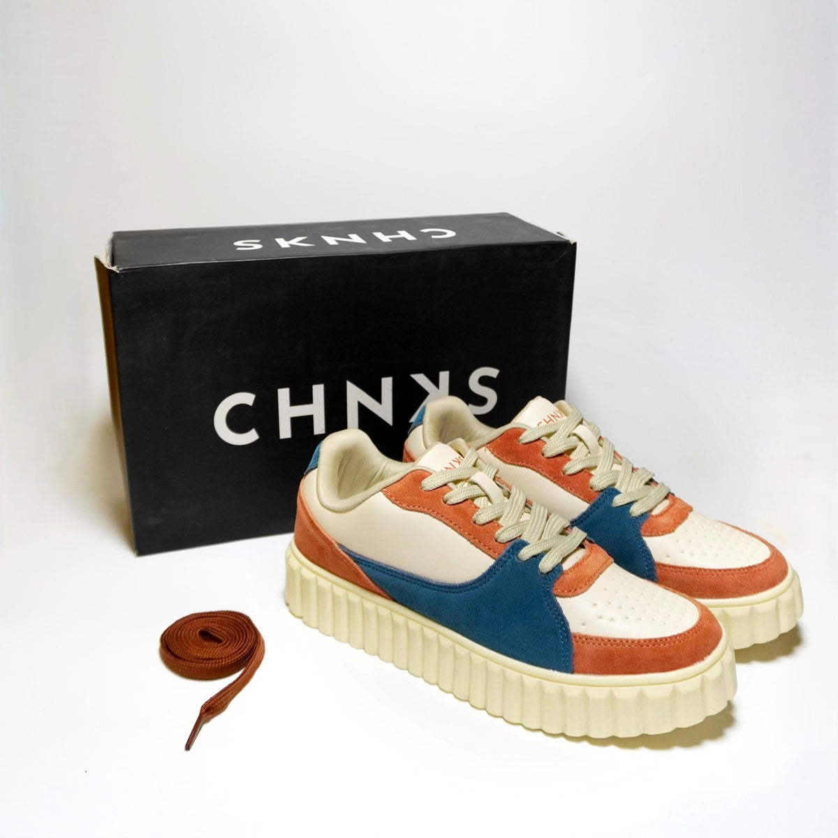 Tropique sneakers by CHNKS, image 6 of 8